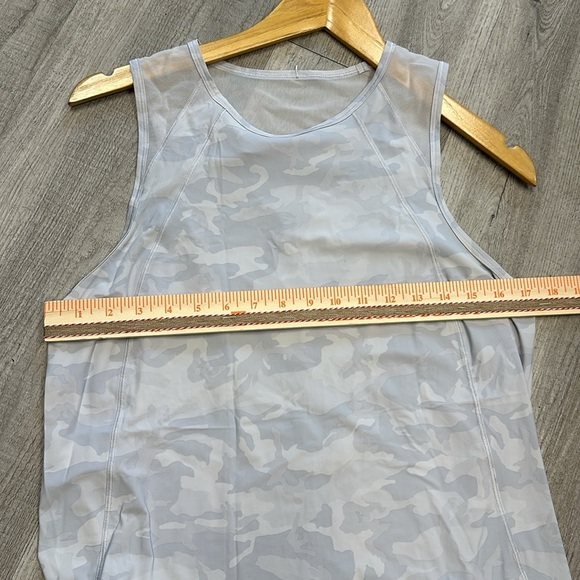 Lululemon Sculpt Tank
Incognito Camo Alpine White Multi - Picture 8 of 9